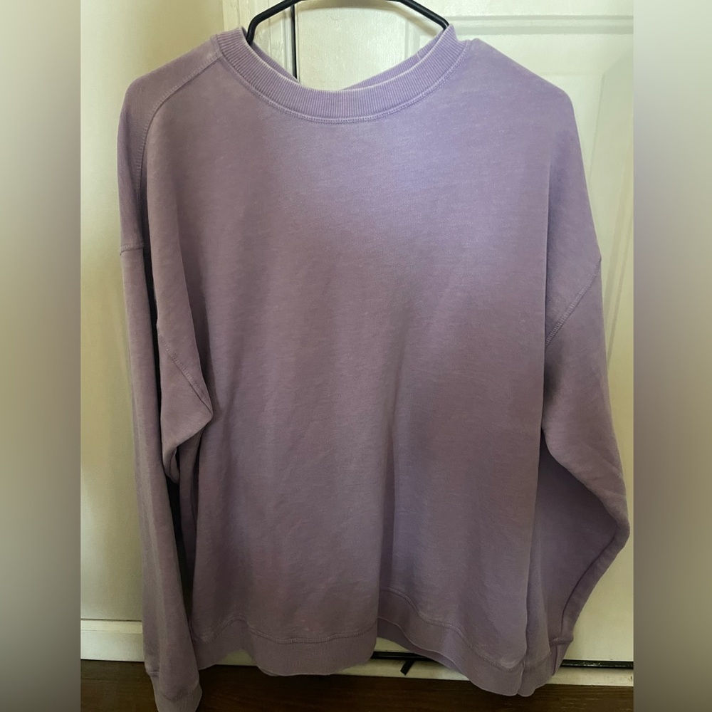 Lavender super soft sweatshirt. NWT. Size medium. Smoke free home.